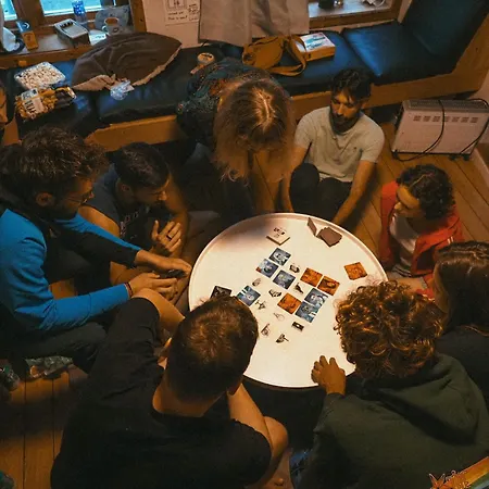 Activities אכסניה *